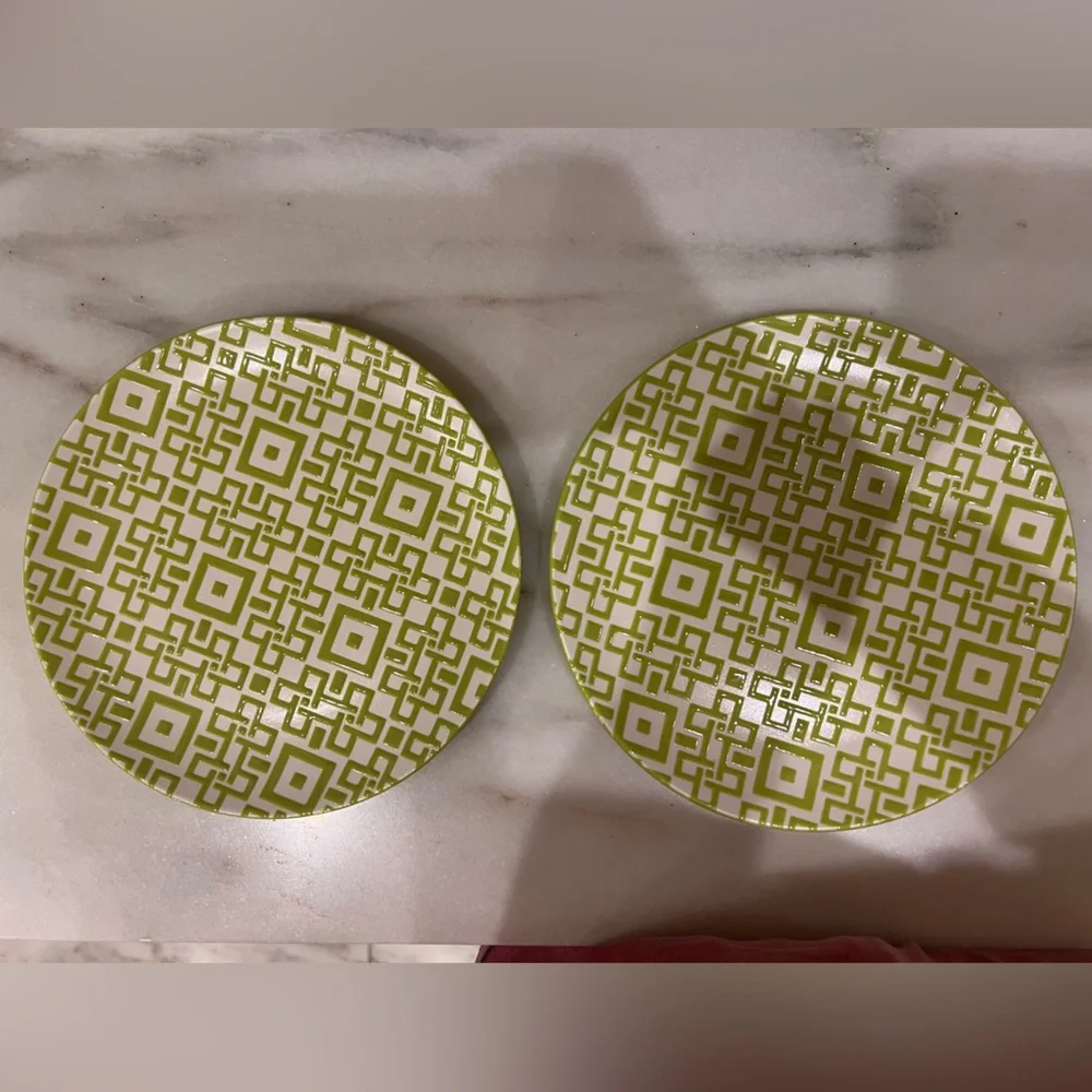 Green Crate & Barrel Kate Spain Chase Luncheon Salad / Dessert 8.5 Inch Plates